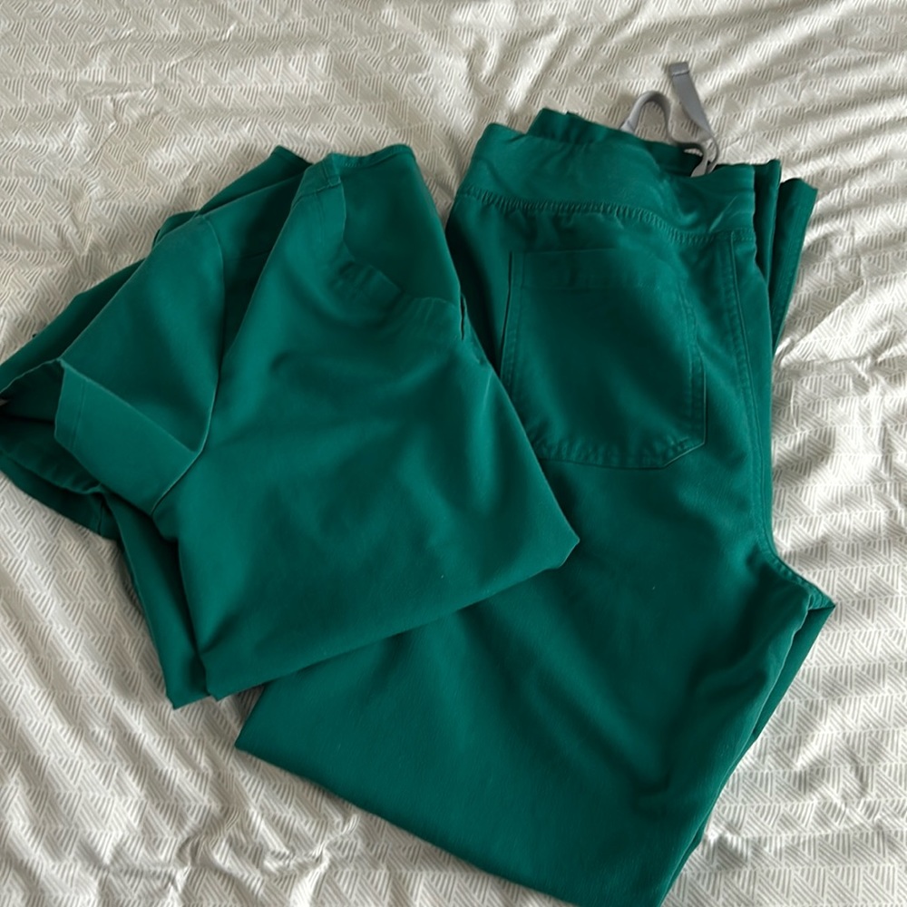 Hunter green Catarina top and Livingston pant both size medium